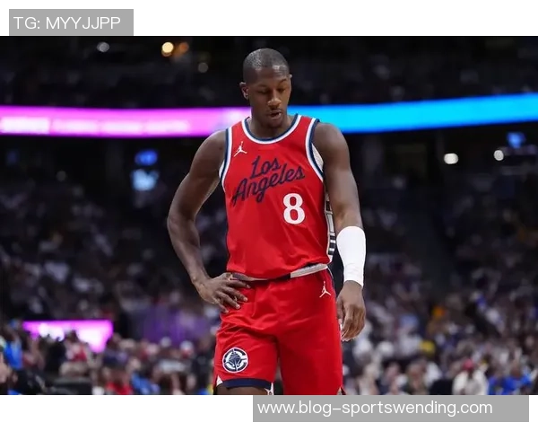 火箭强势篮板优势碾压快船KD末节无分见证球队团结成长